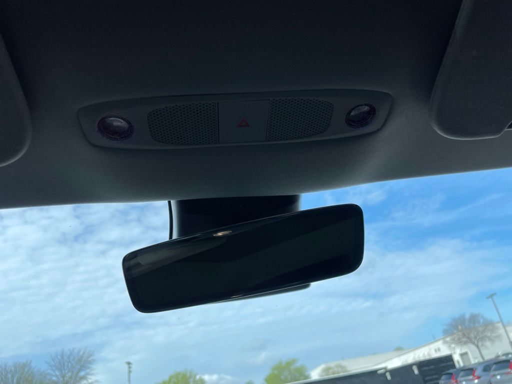 Thumbnail: 2022 Tesla Model 3 - 15