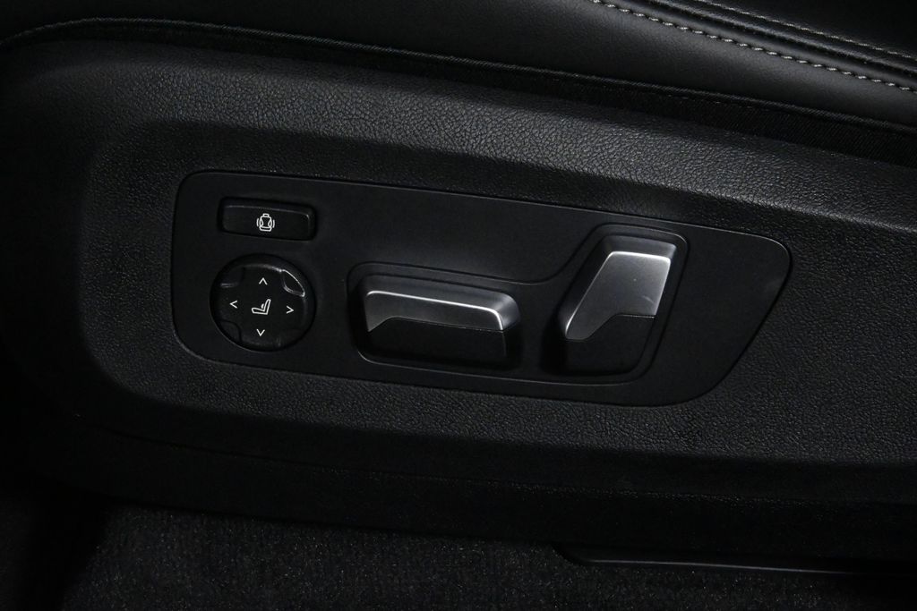 Thumbnail: 2026 BMW X5 - 28