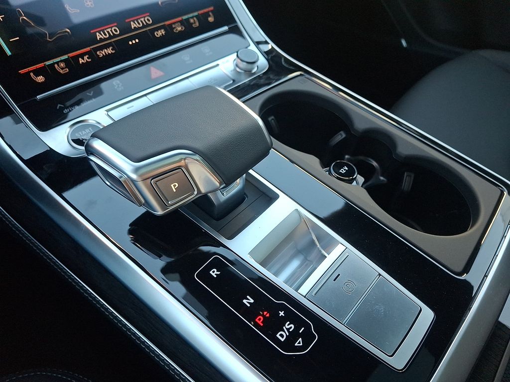 Thumbnail: 2026 Audi Q7 - 12
