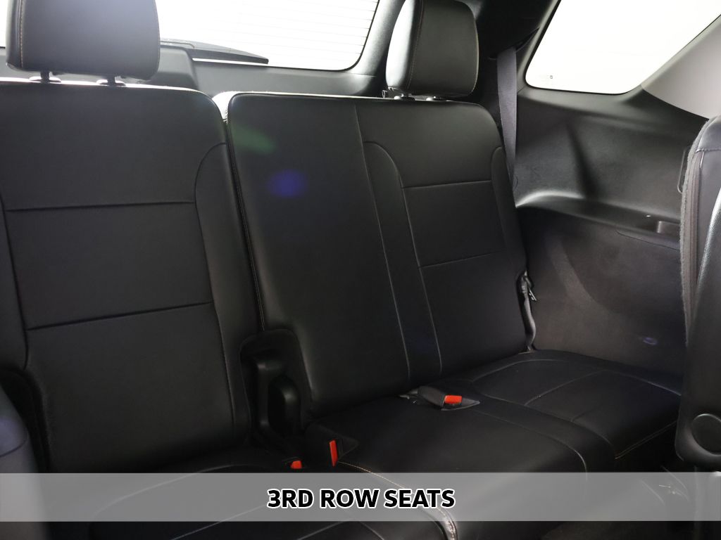 Used 2018 White Chevrolet 3LT image 8