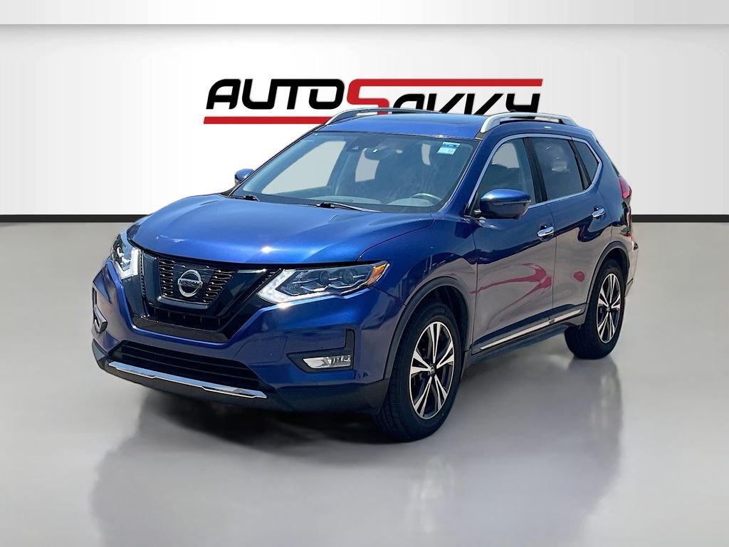 Used 2017 Blue Nissan SL image 3