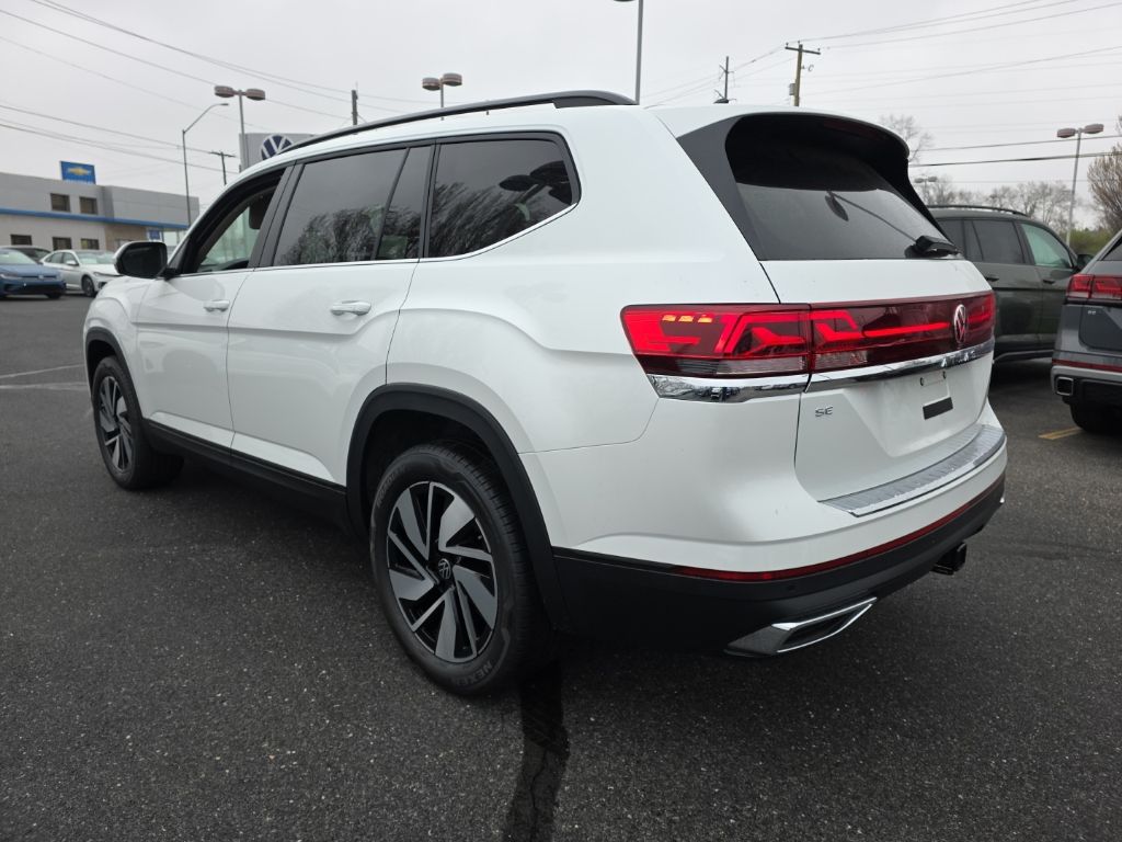 2026 Volkswagen Atlas 2.0T SE w/Technology White/off-white at Sutliff Volkswagen