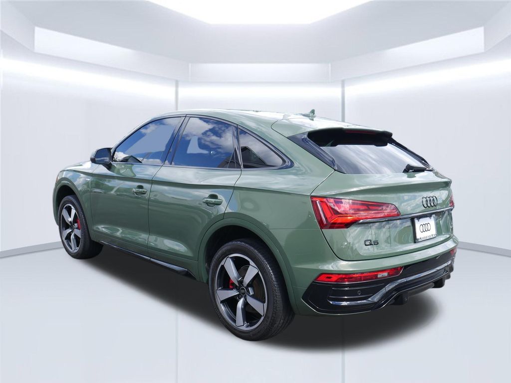 Thumbnail: 2024 Audi Q5 - 3