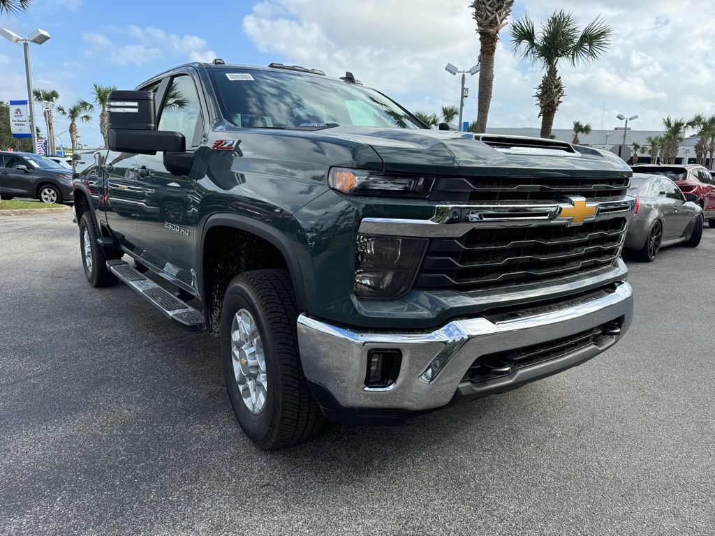 2025 Chevrolet Silverado 2500HD LT 10