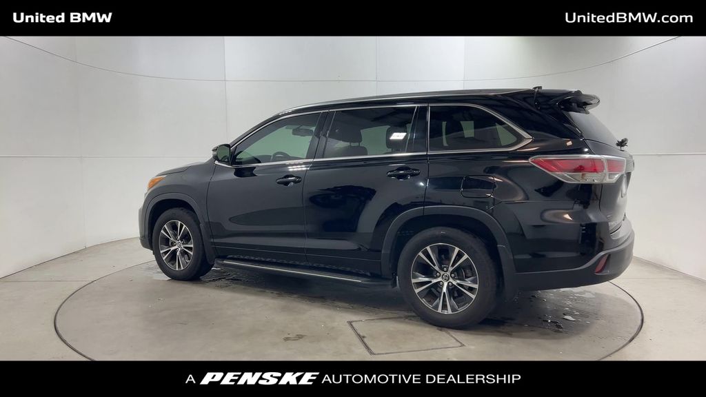 Thumbnail: 2016 Toyota Highlander - 6