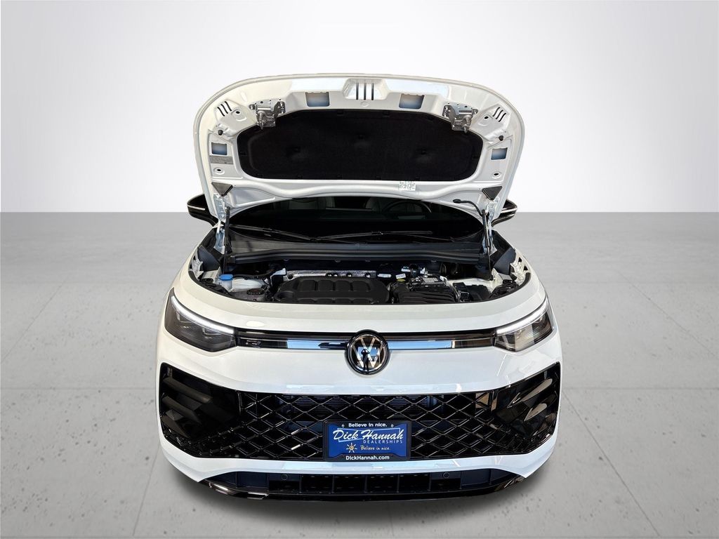 2025 Volkswagen Tiguan 2.0T SE R-Line Black