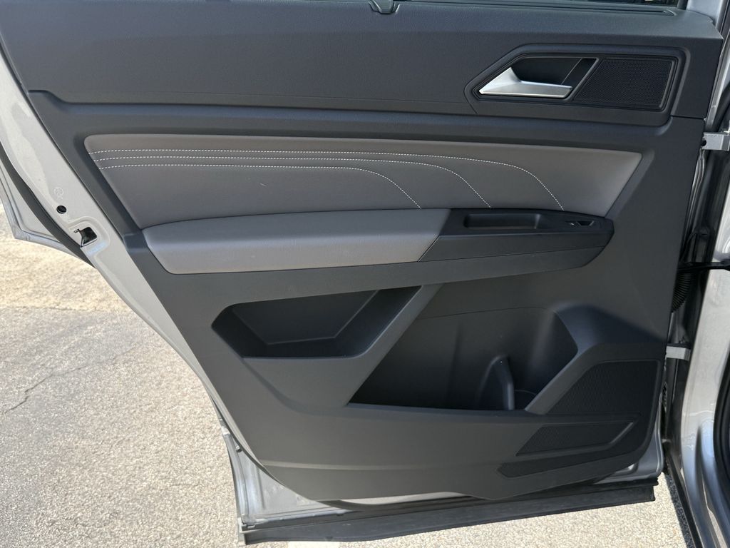 2023 Volkswagen Atlas 2.0T SE Silver at Cook Ford