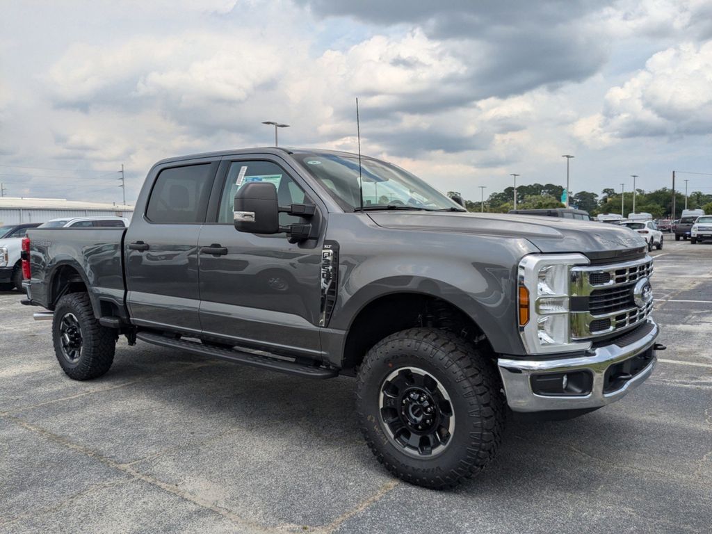2025 Ford F-350 Super Duty XLT