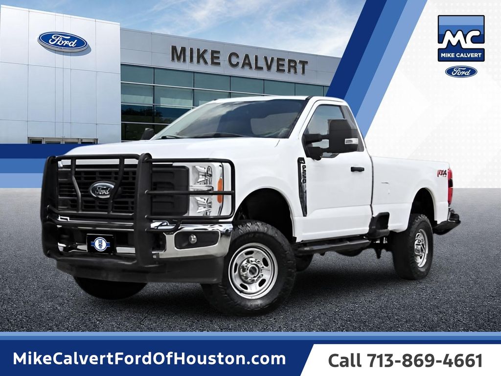 Oxford White 2023 Ford F-250 Super Duty Pickup Truck Four-Wheel Drive Automatic