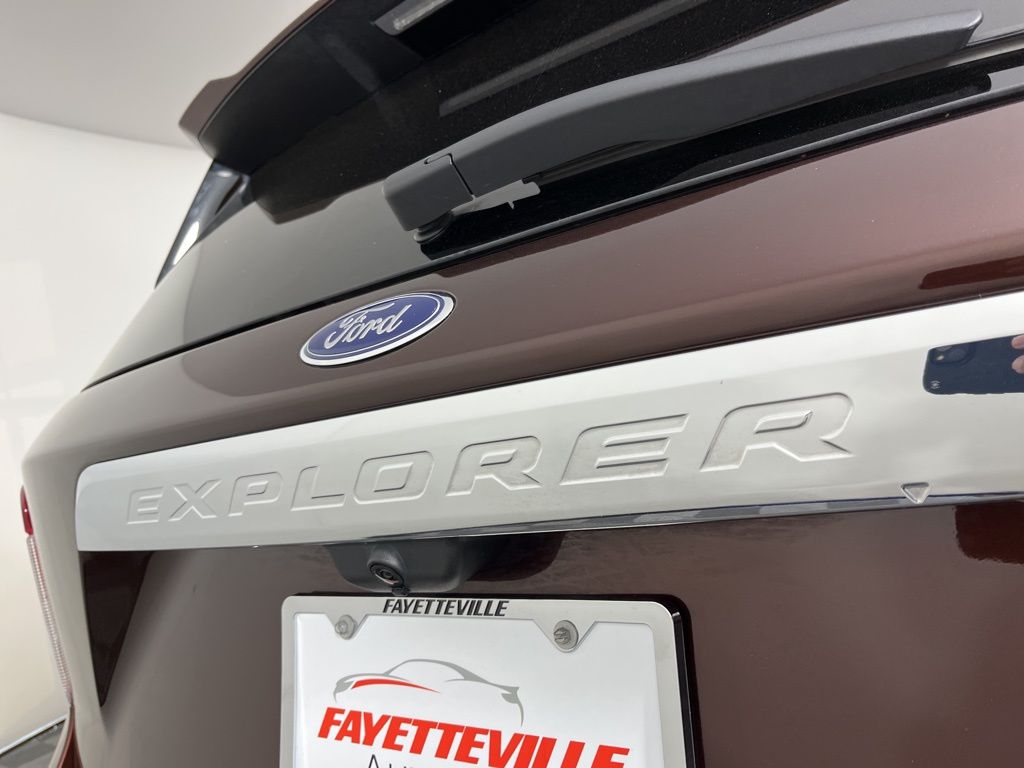 2020 Ford Explorer XLT 3