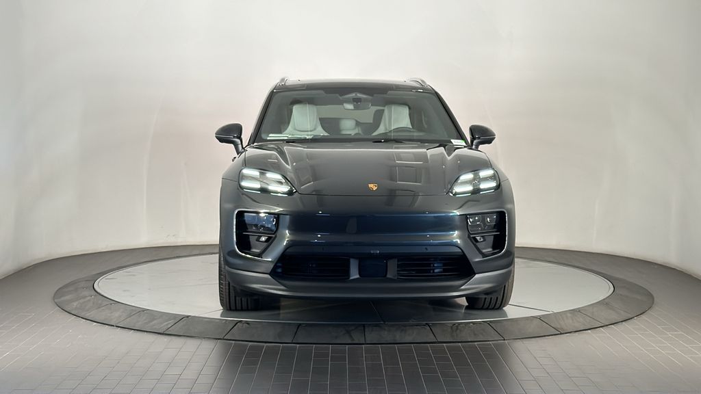 Thumbnail: 2025 Porsche Macan - 10