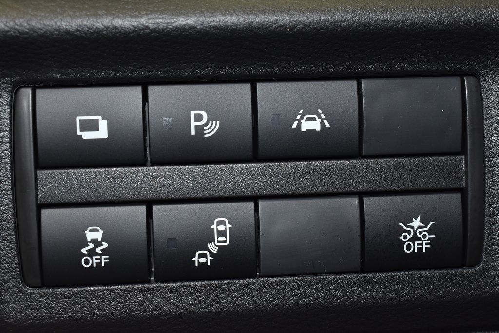 Thumbnail: 2025 Nissan Kicks - 14