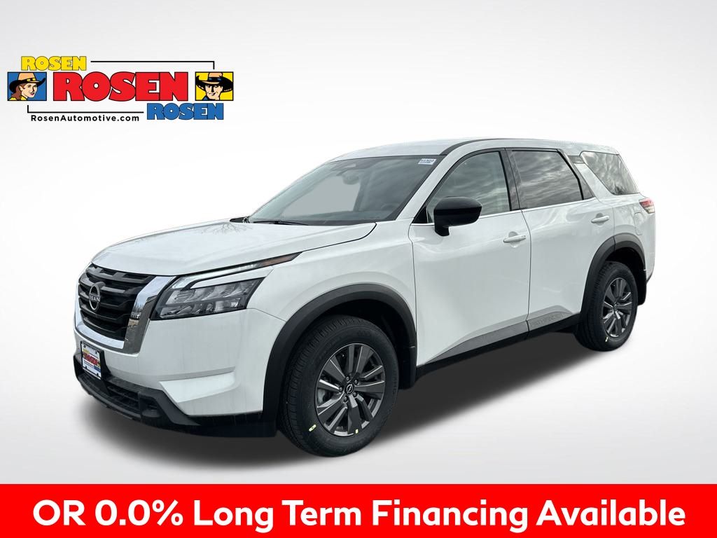 2025 Nissan Pathfinder S photo
