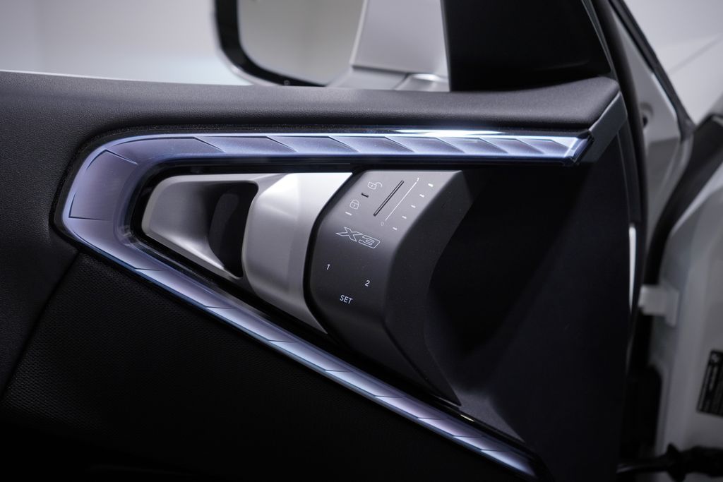 Thumbnail: 2026 BMW X3 - 11