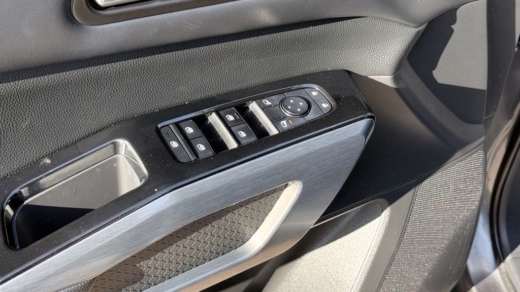 Used 2022 Nissan Pathfinder SL 4D Sport Utility