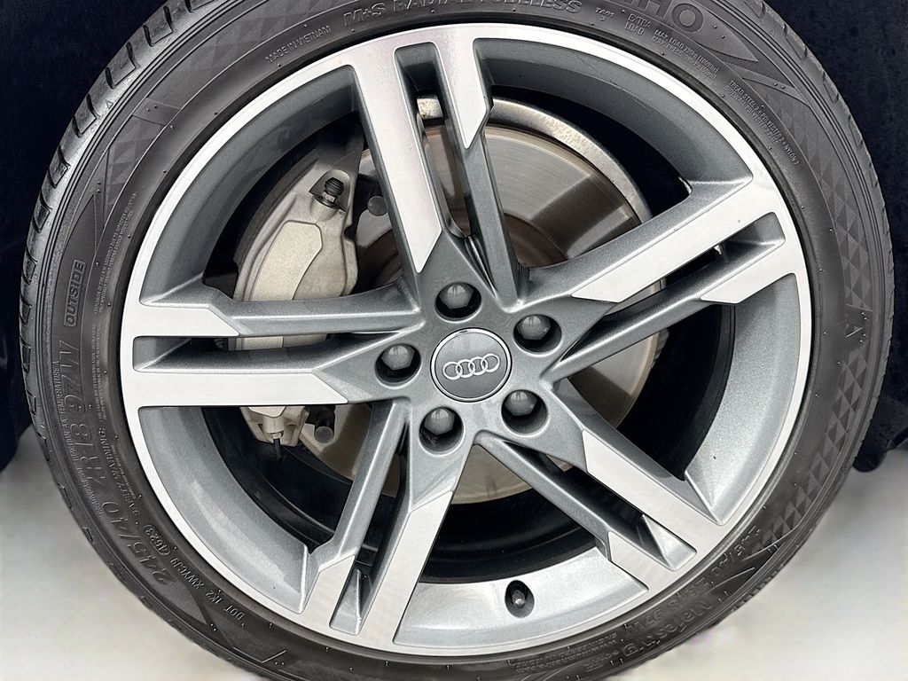 Thumbnail: 2018 Audi A4 - 31