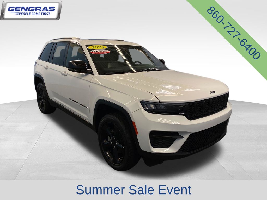 Bright White Clearcoat 2025 Jeep Grand Cherokee SUV / Crossover Four-Wheel Drive 8-Speed Automatic
