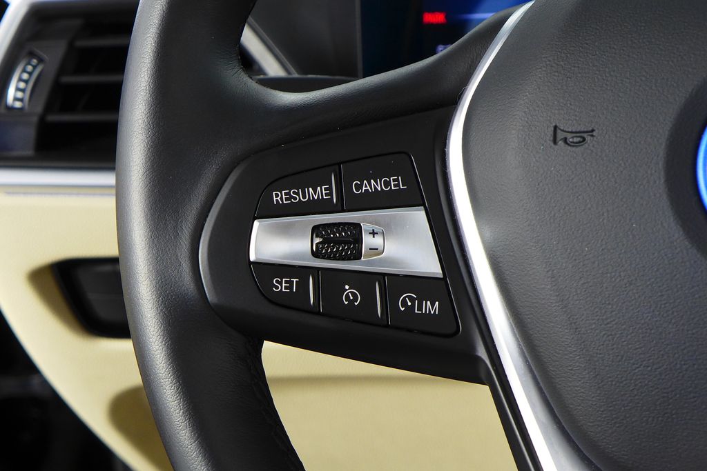 Thumbnail: 2024 BMW i4 - 30