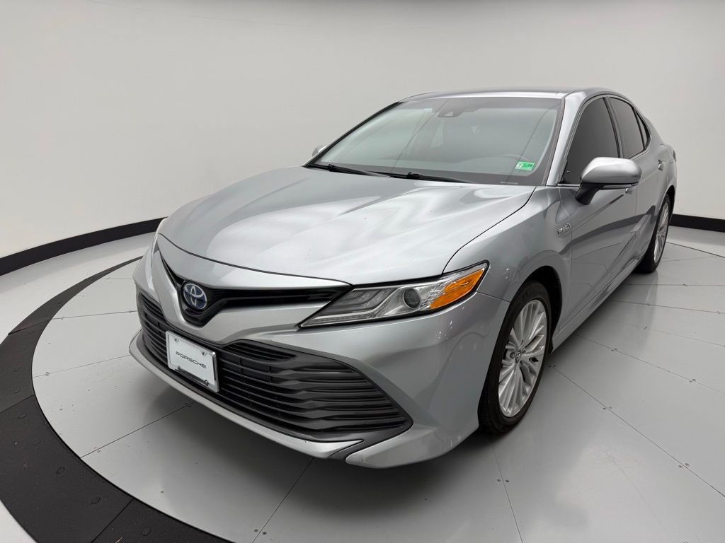 Thumbnail: 2020 Toyota Camry - 12