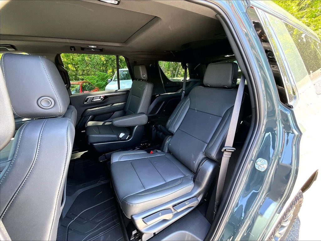 2026 Chevrolet Tahoe — photo 15
