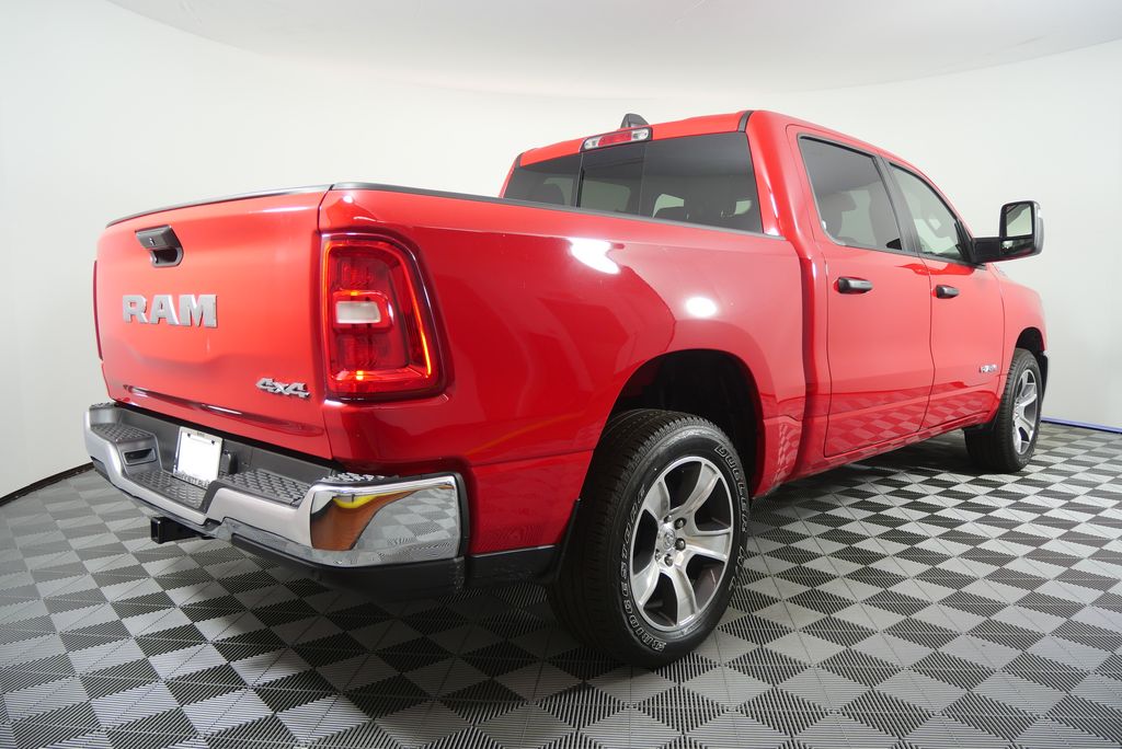 Thumbnail: 2025 RAM 1500 - 3