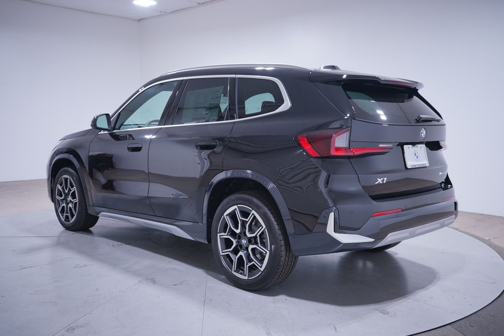 2025 BMW X1 xDrive28i 3