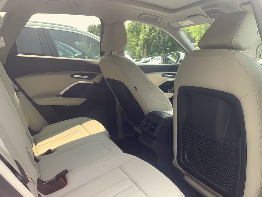 2025 Audi Q5  11