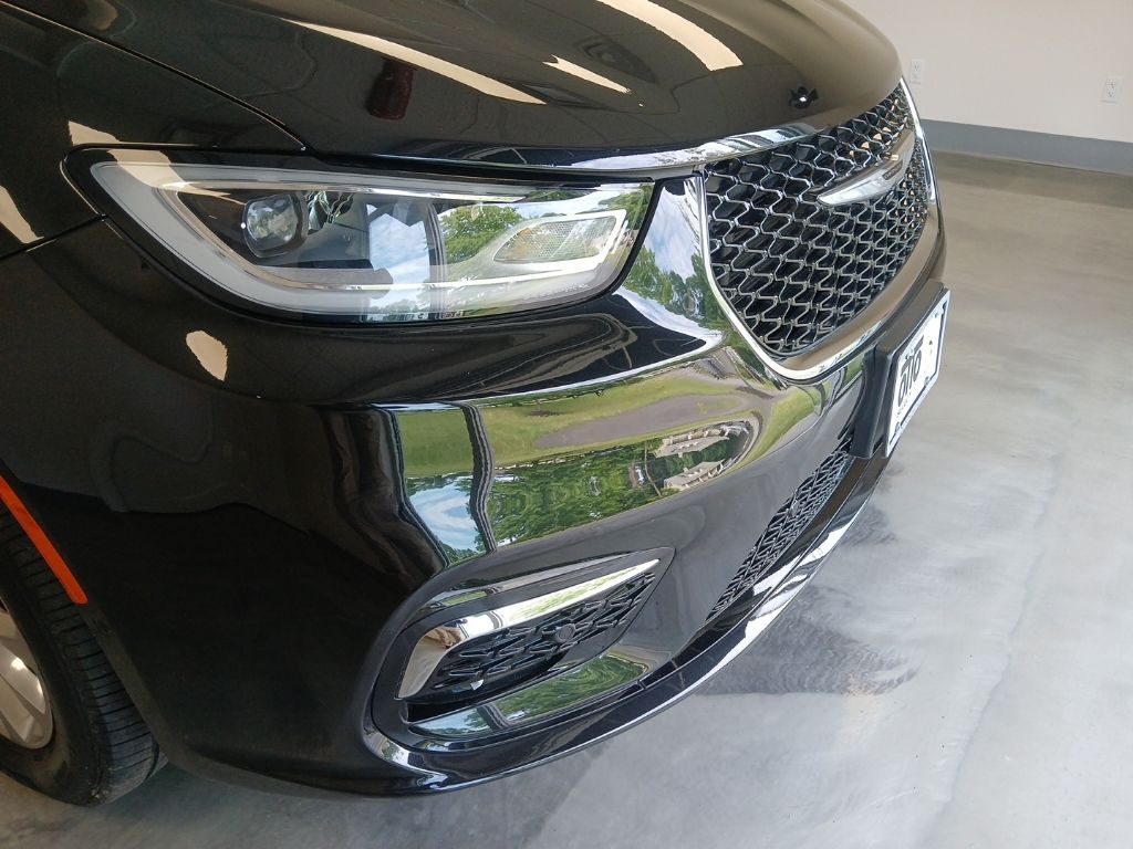 used 2021 Chrysler Pacifica car, priced at $29,500