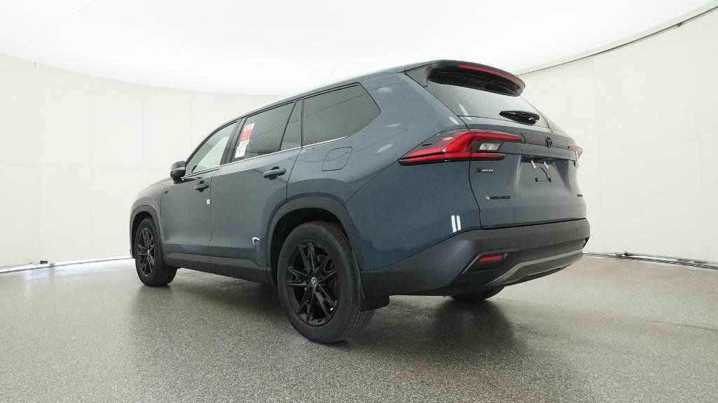 2025 Toyota Grand Highlander Limited 29