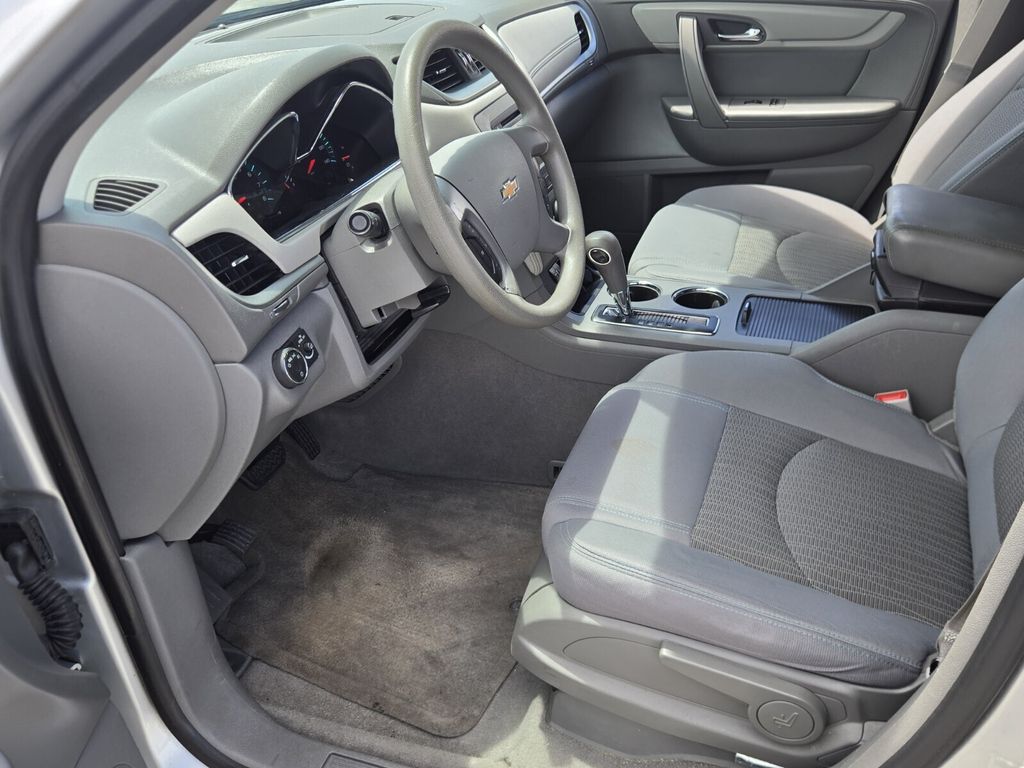 2014 Chevrolet Traverse - $6,989