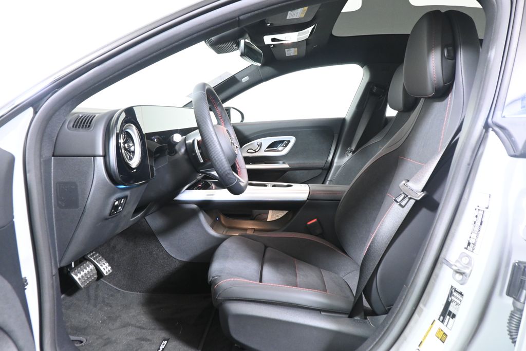 Thumbnail: 2027 Mercedes-Benz CLA - 3
