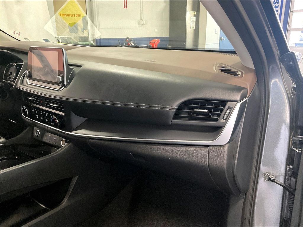 2023 Nissan Rogue — photo 13