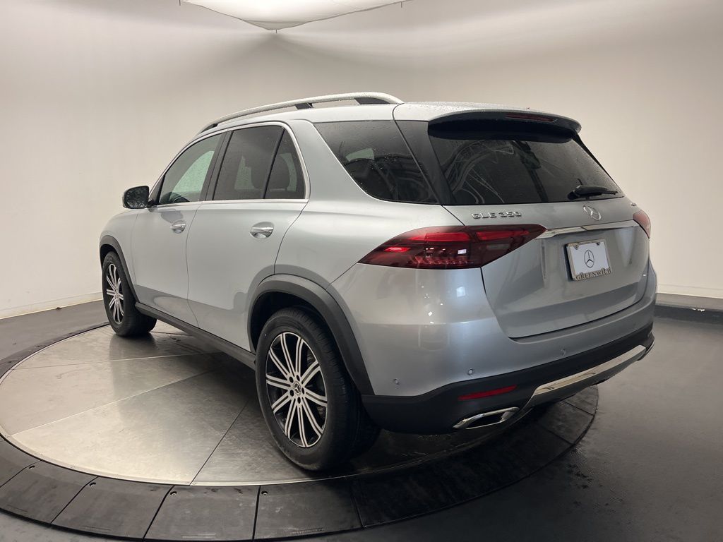 Thumbnail: 2026 Mercedes-Benz GLE - 5