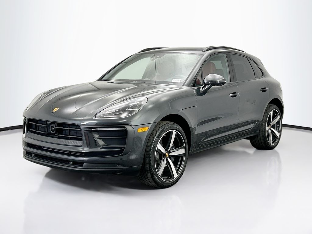 Thumbnail: 2026 Porsche Macan - 1