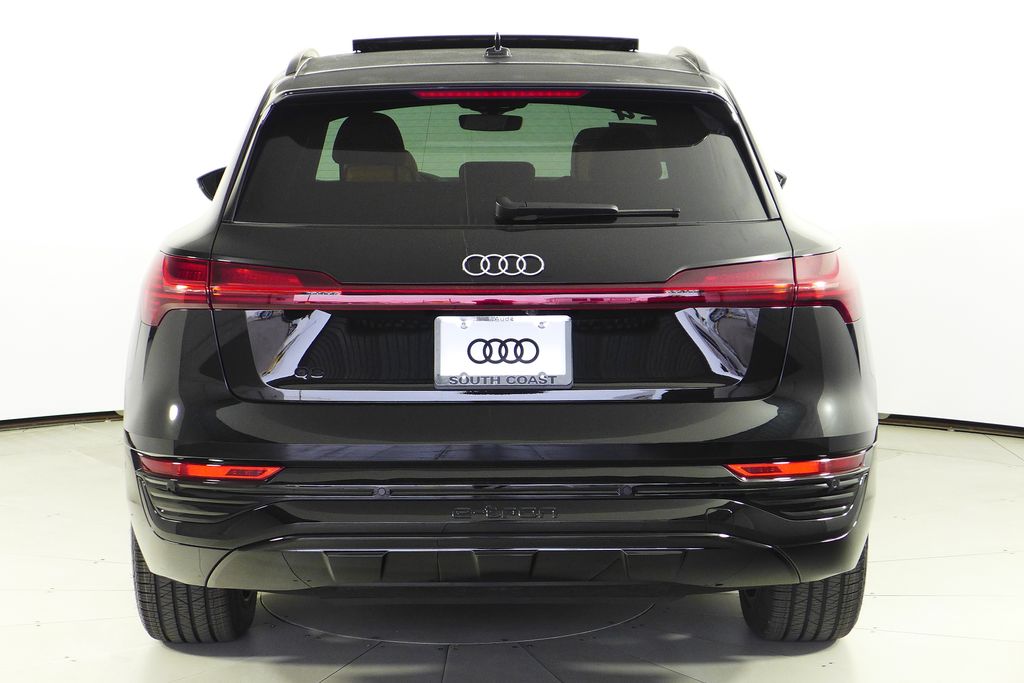 Thumbnail: 2024 Audi Q8 e-tron - 8