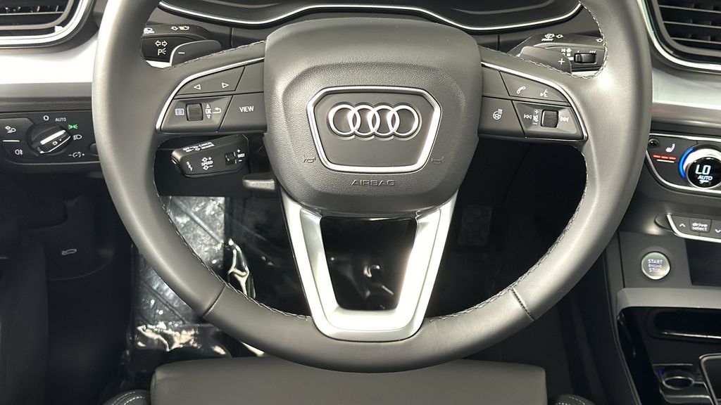 2025 Audi Q5  15