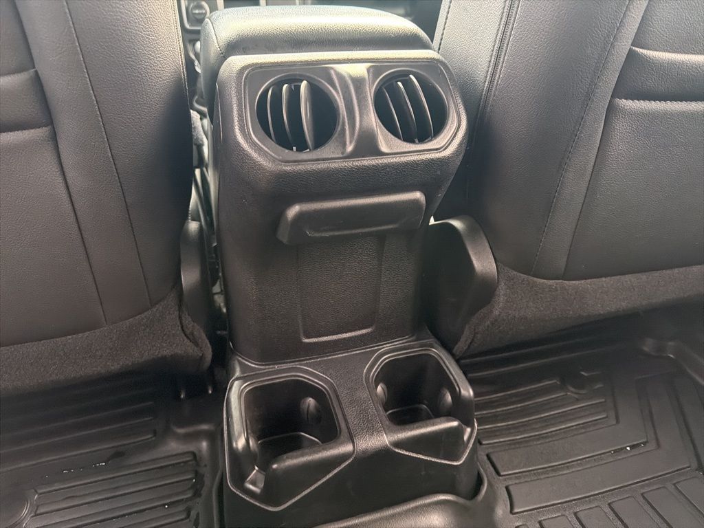 Thumbnail: 2021 Jeep Wrangler - 17