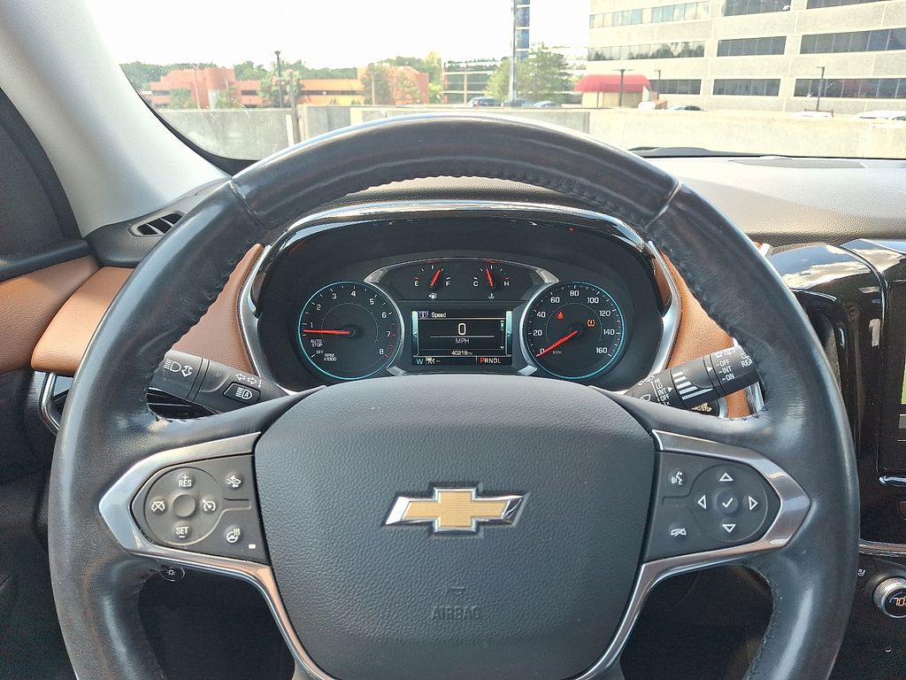 Thumbnail: 2018 Chevrolet Traverse - 23