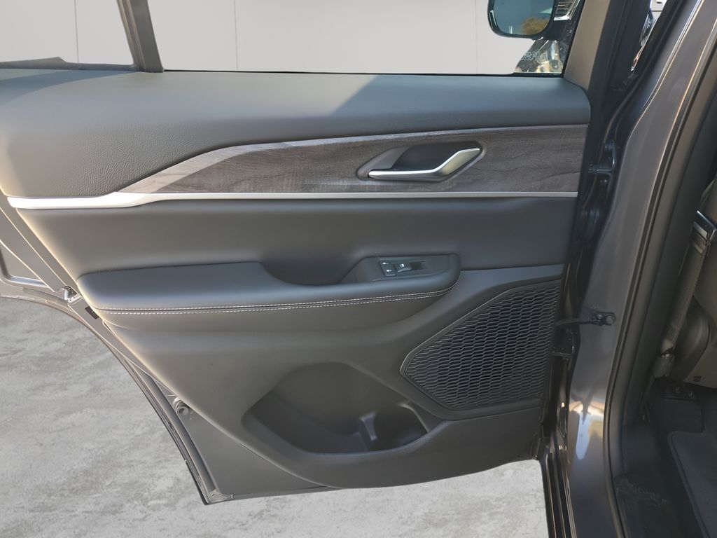 Used Car 2024 Jeep Grand Cherokee  Limited For Sale Under $35,000 In Austin, Texas