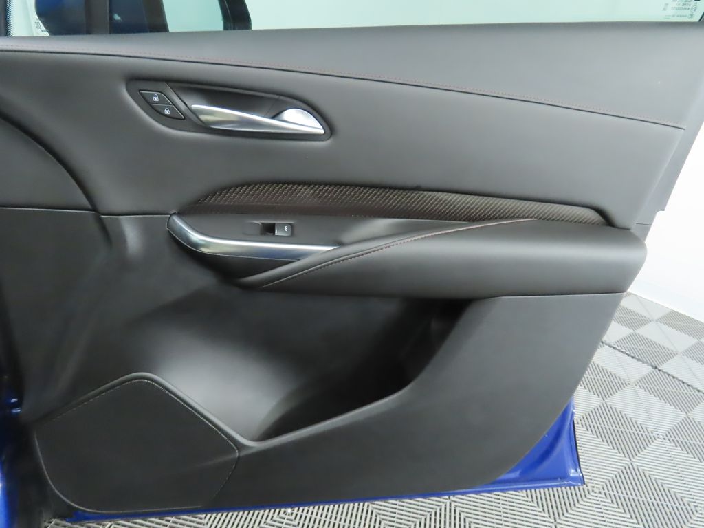 Thumbnail: 2021 Cadillac XT4 - 25
