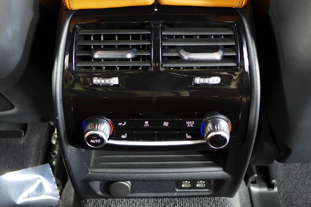 Thumbnail: 2023 BMW M5 - 24