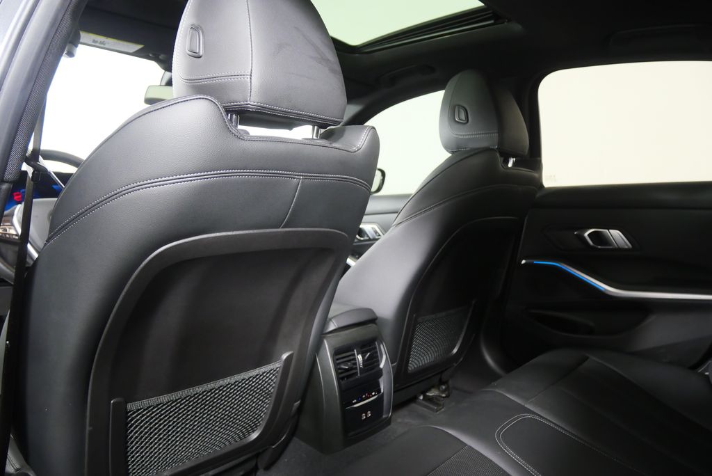 Thumbnail: 2023 BMW 3 Series - 16