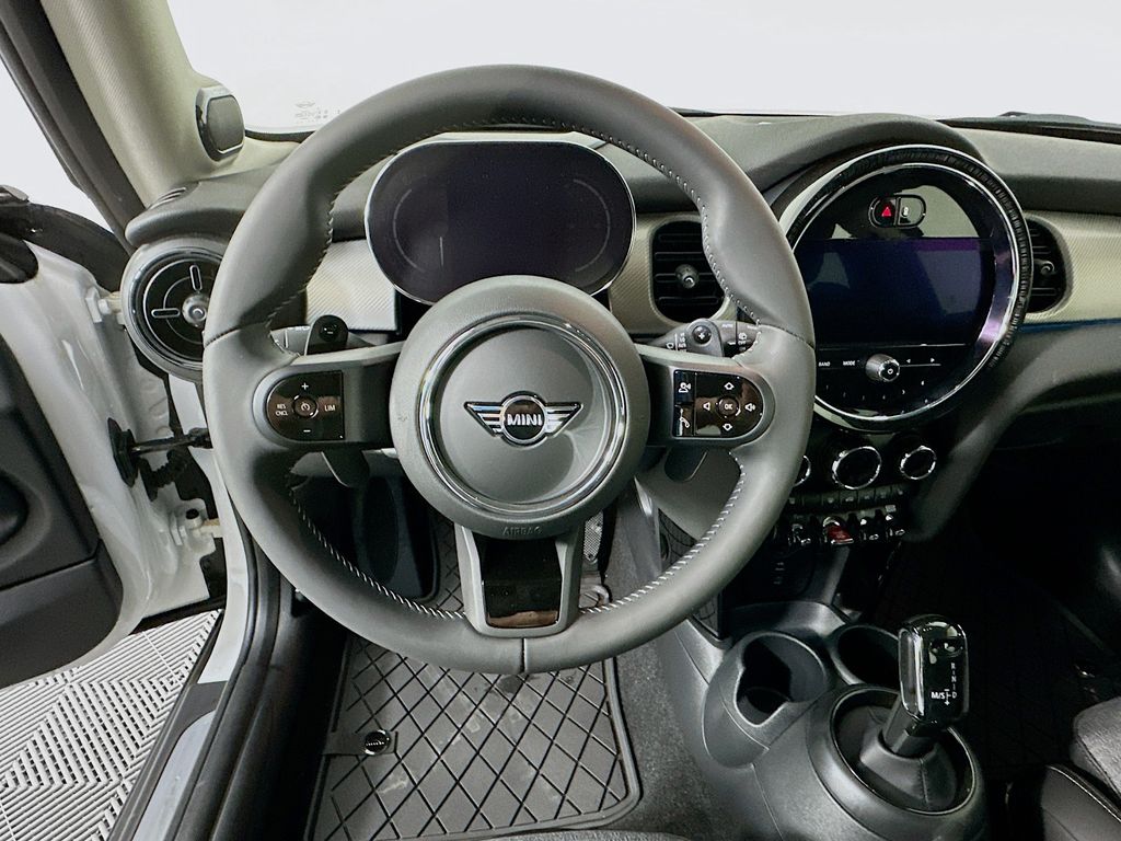 2024 MINI Cooper S 10