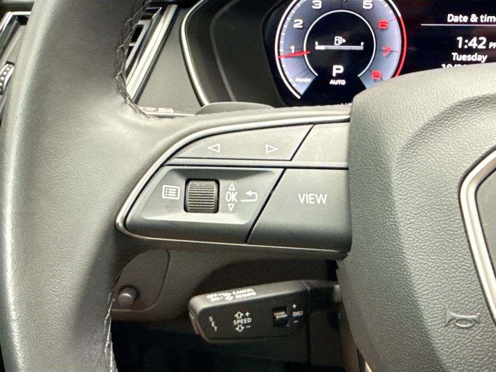 Thumbnail: 2023 Audi Q5 - 11