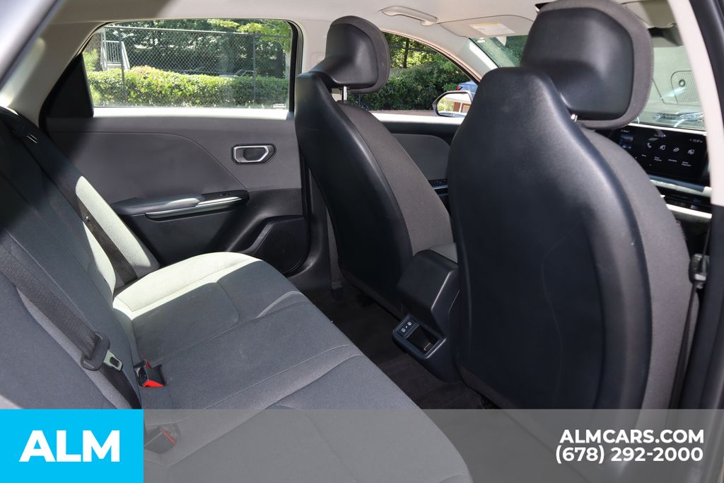 Used 2025 Black Kia LXS image 22