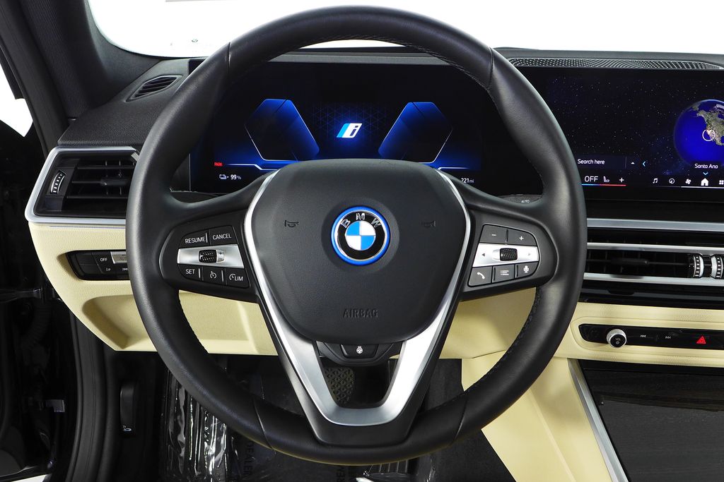 Thumbnail: 2024 BMW i4 - 27