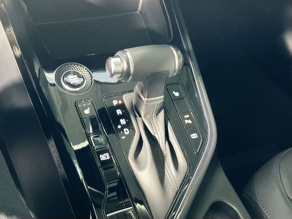 2024 Kia Niro EX Touring