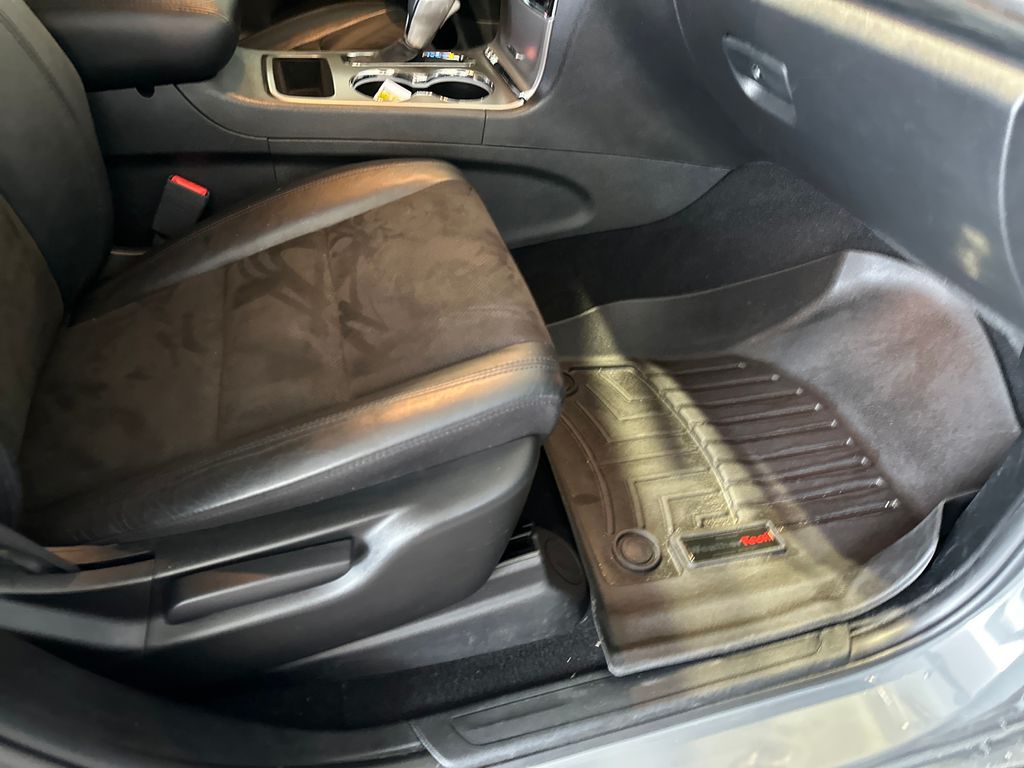 Used Car 2020 Jeep Grand Cherokee  Altitude For Sale Under $25,000 In Austin, Texas