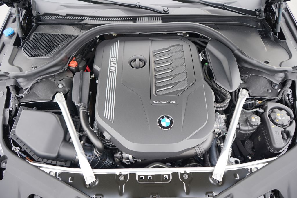 Thumbnail: 2026 BMW 8 Series - 22