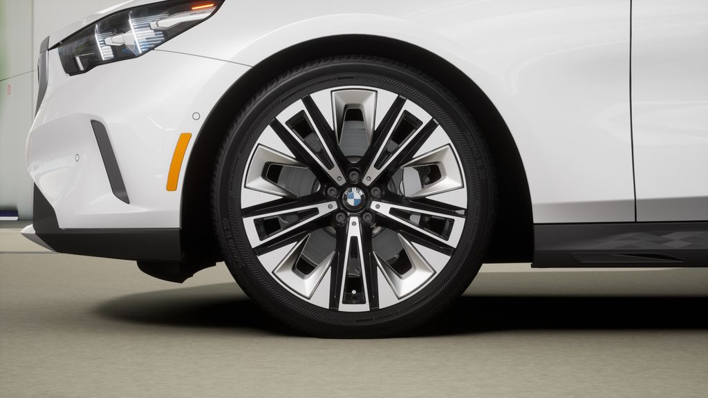 Thumbnail: 2026 BMW 5 Series - 31